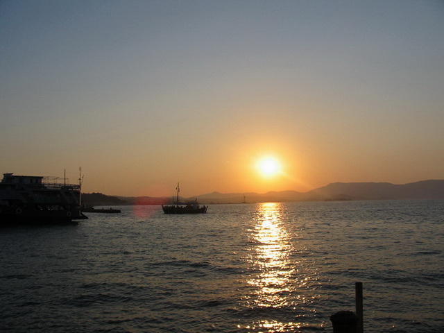 Kerkyra - Sonnenuntergang am Hafen